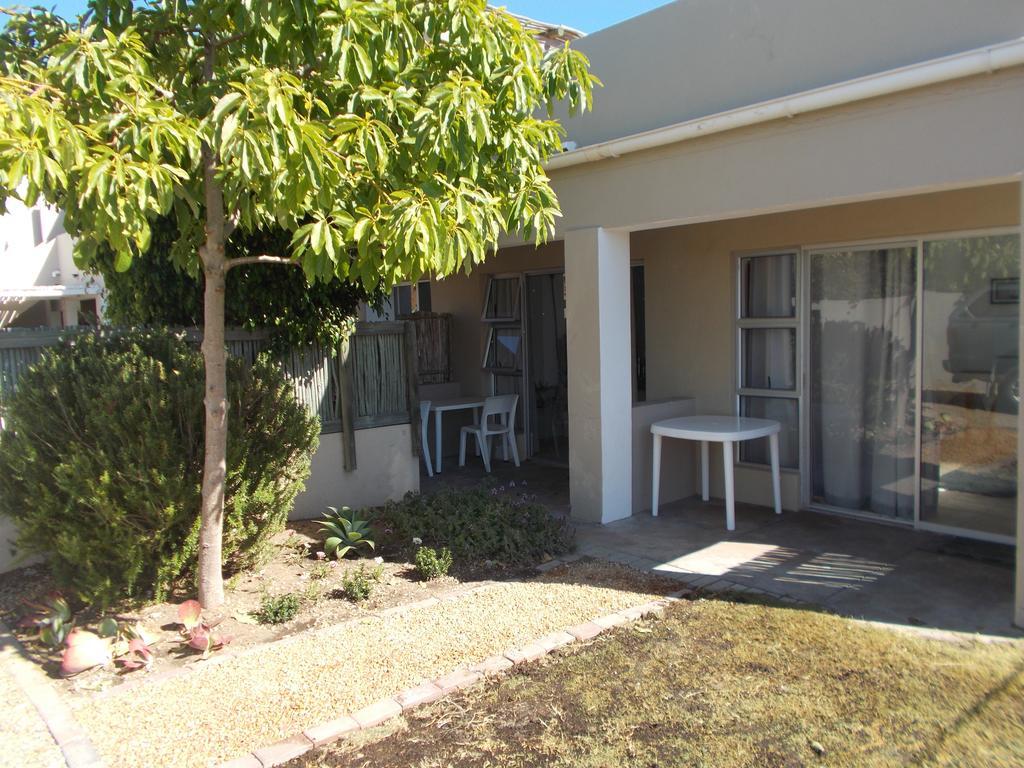 Due South Guest House Langebaan Exterior foto