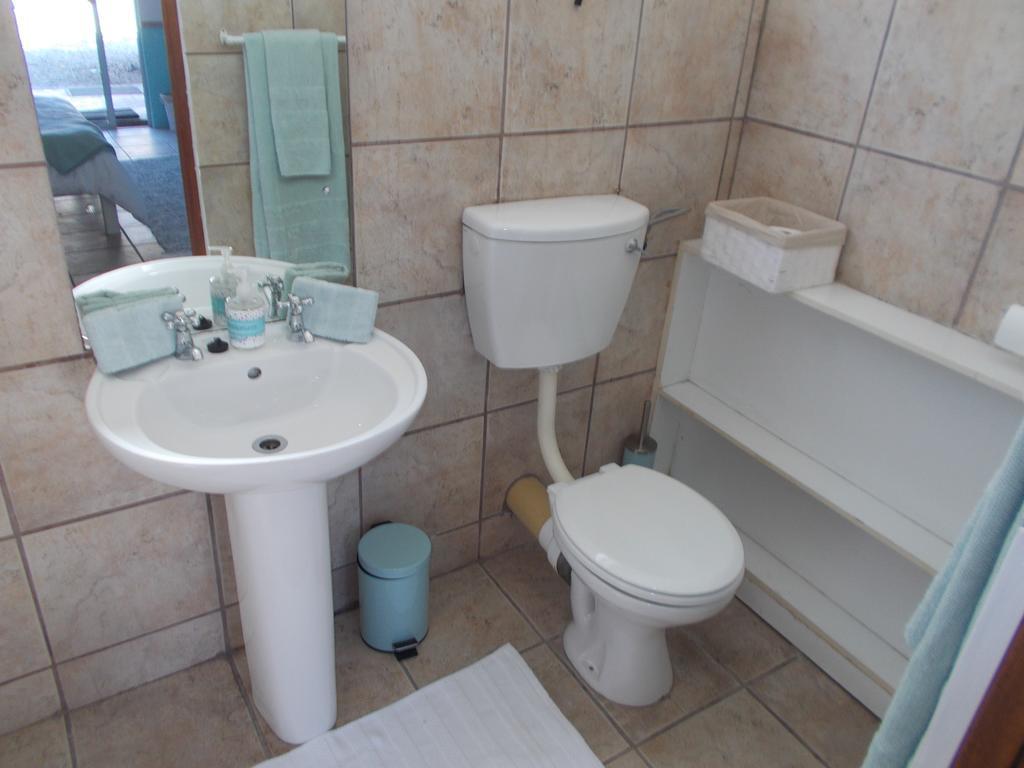 Due South Guest House Langebaan Exterior foto