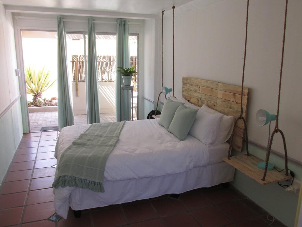 Due South Guest House Langebaan Exterior foto