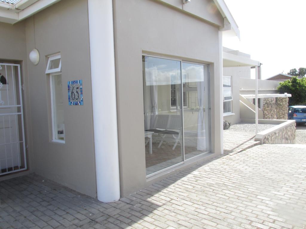 Due South Guest House Langebaan Exterior foto