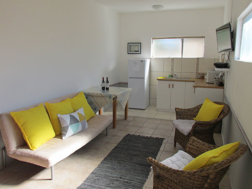 Due South Guest House Langebaan Exterior foto