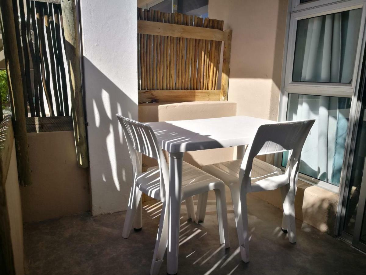 Due South Guest House Langebaan Exterior foto